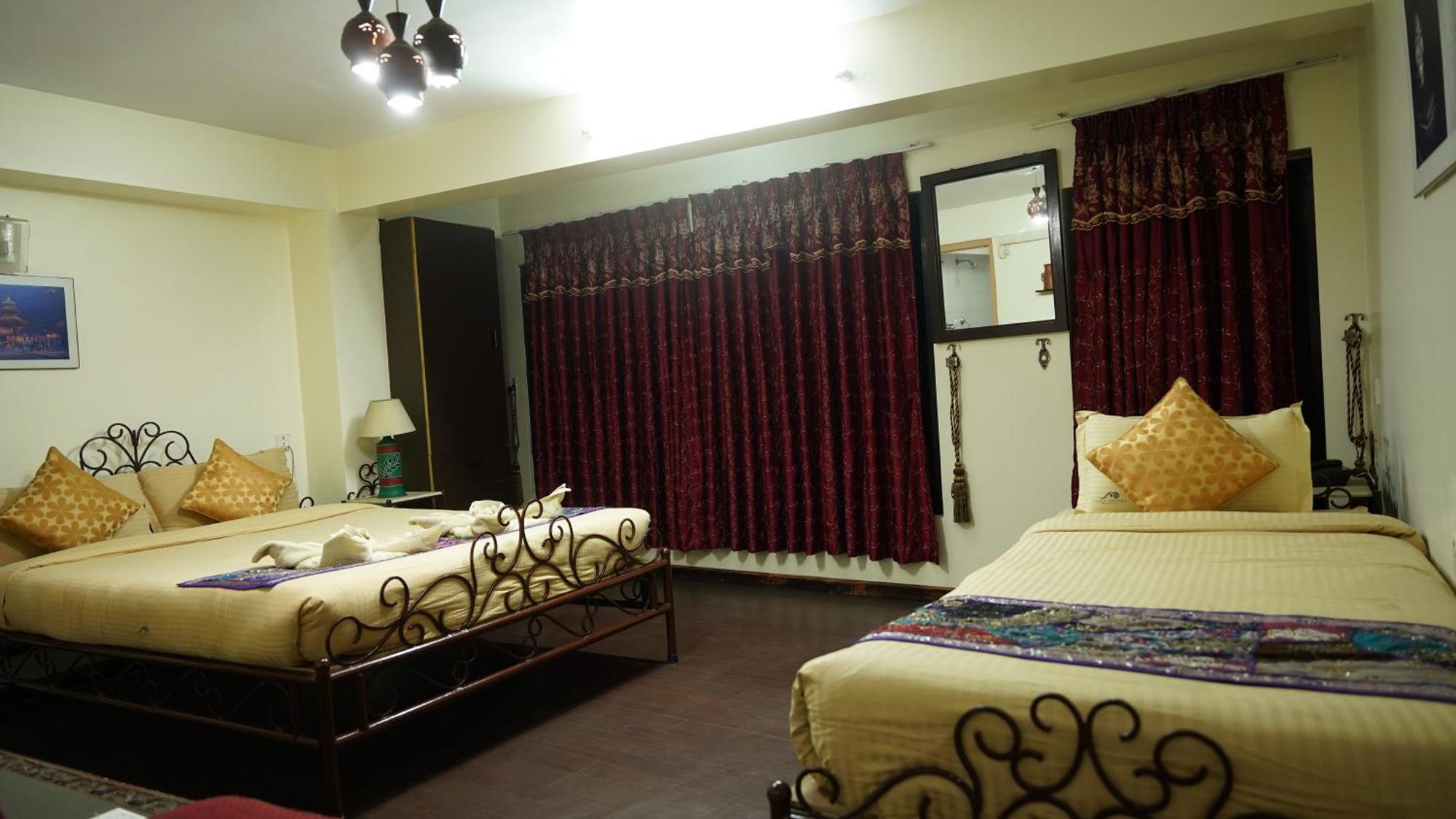 Cosy Hotel Bhatgoan Exterior photo