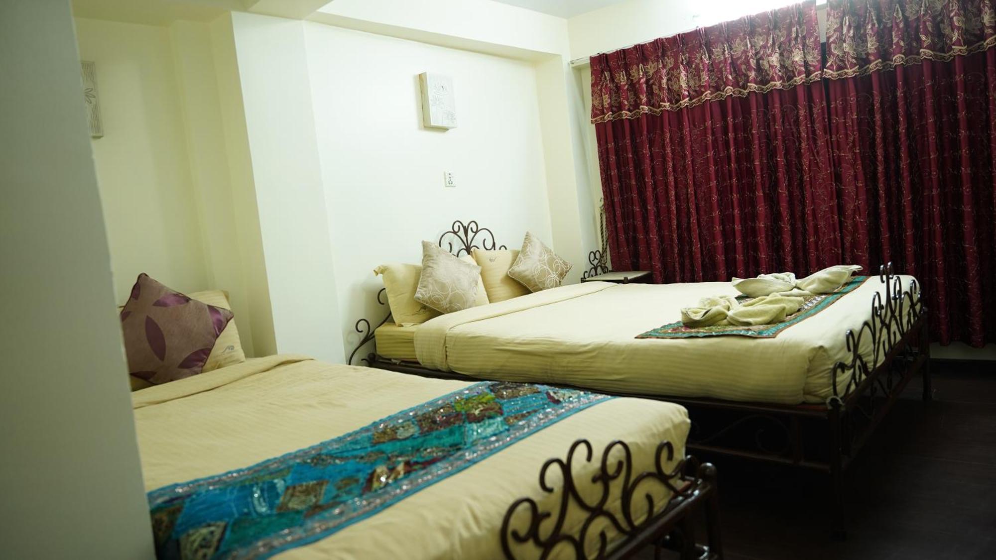 Cosy Hotel Bhatgoan Exterior photo