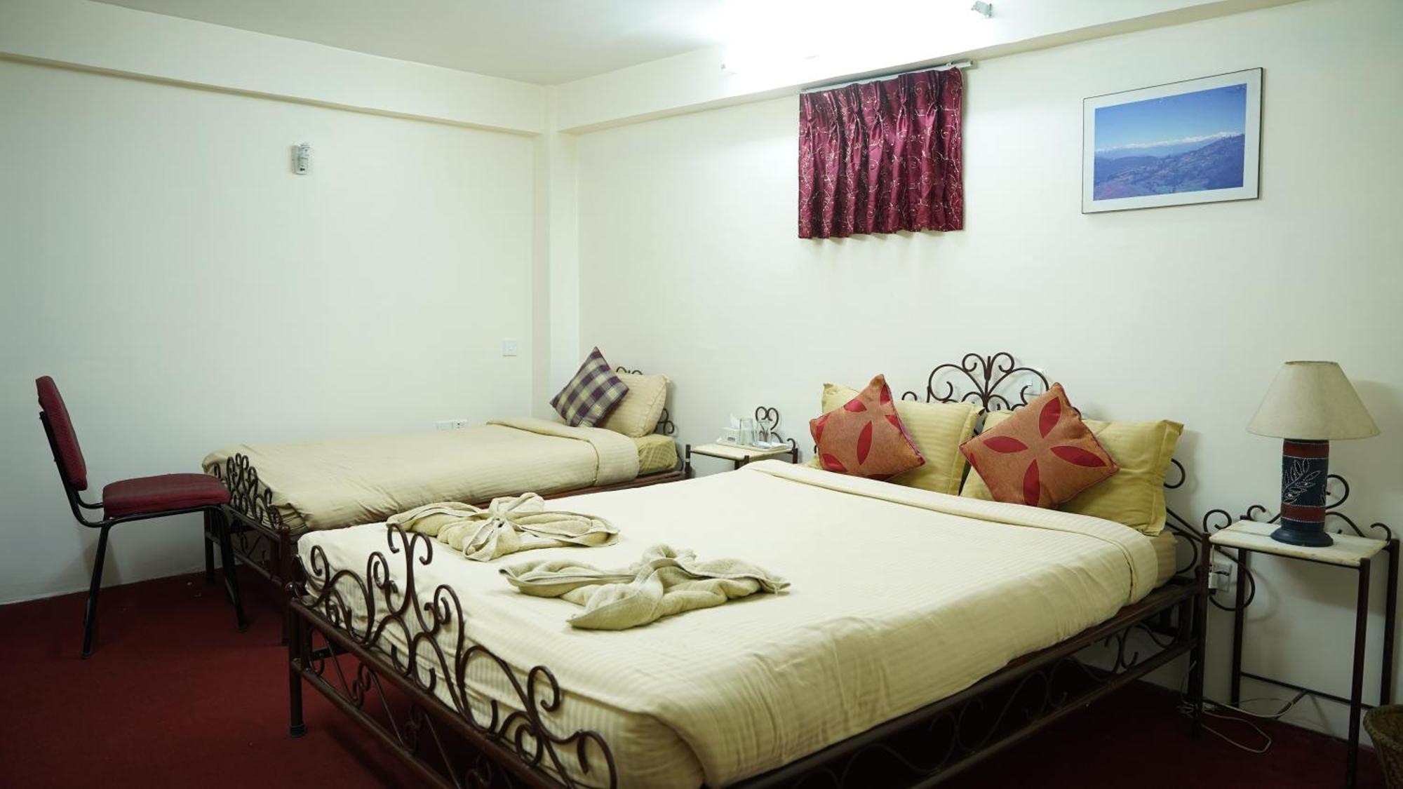 Cosy Hotel Bhatgoan Exterior photo