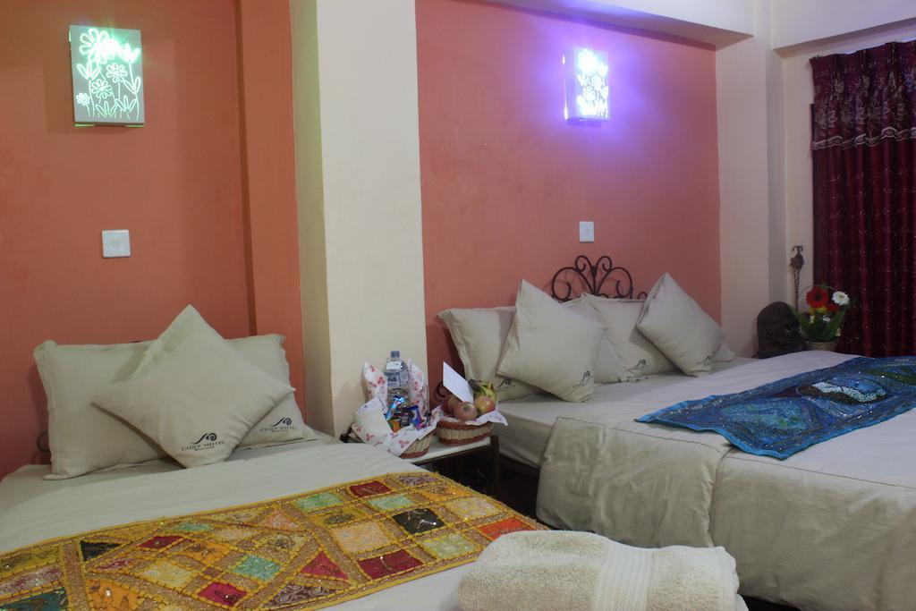 Cosy Hotel Bhatgoan Exterior photo