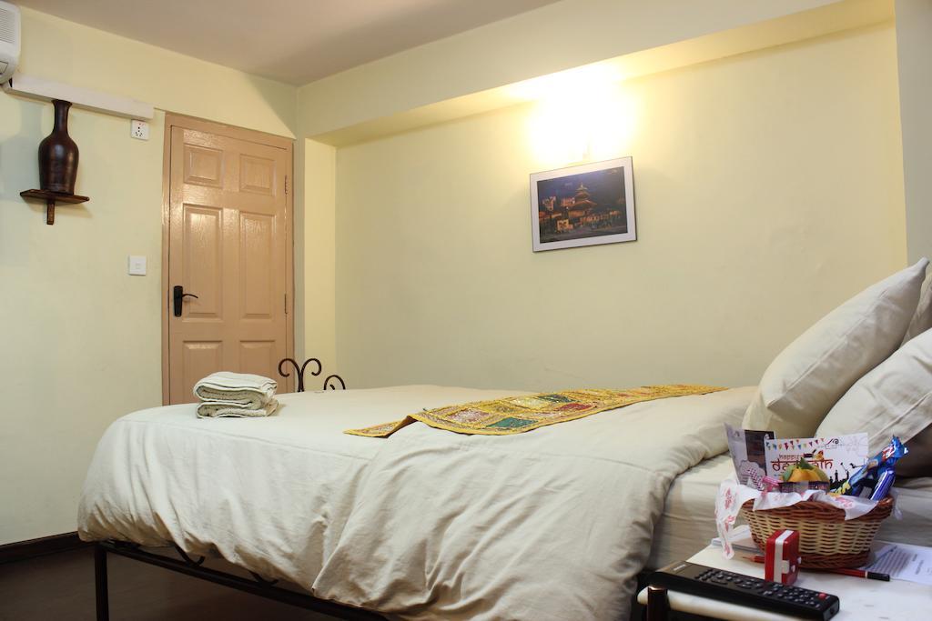 Cosy Hotel Bhatgoan Exterior photo