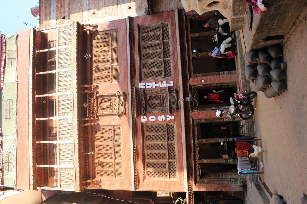 Cosy Hotel Bhatgoan Exterior photo